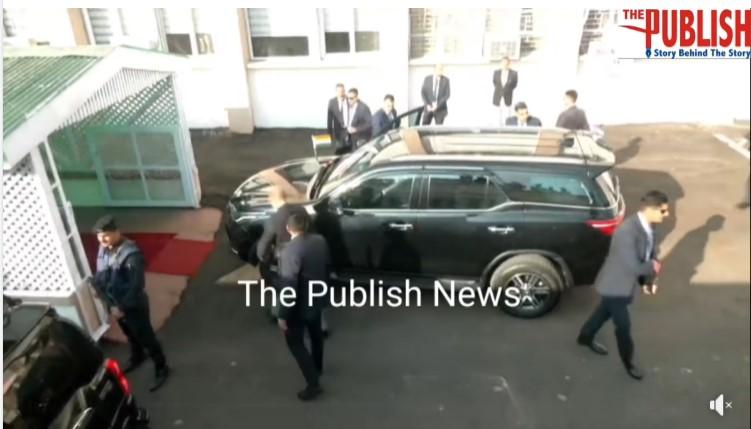 J&K CM #OmarAbdullah arrives at the Civil Secretariat in Jammu. The Budget Session of the Assembly will begin today.