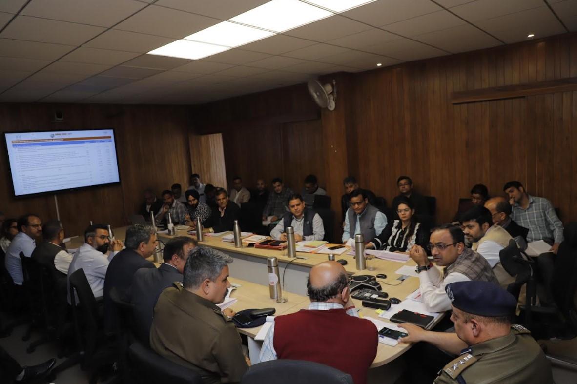 Divisional Commissioner reviews progress of Jammu Smart City projects