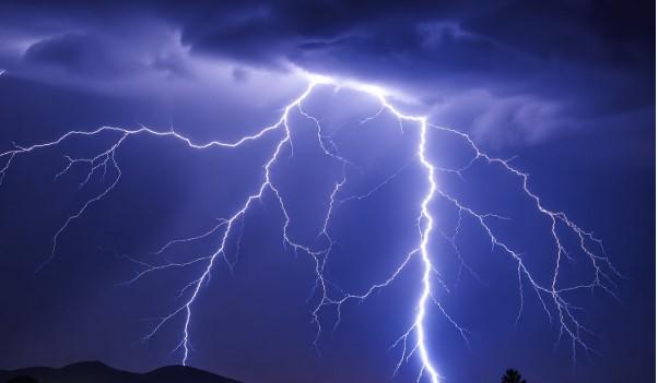 Lightning strike kills 90 sheep, goats in central Kashmir's Kangan