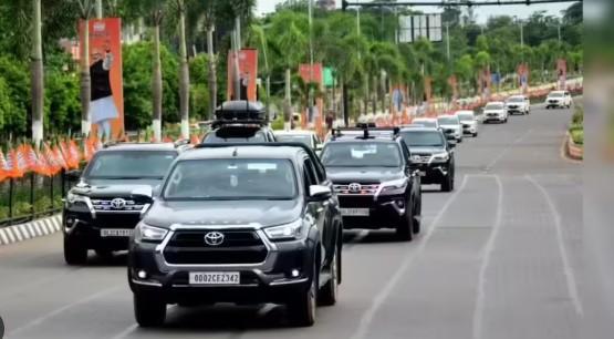 PM Modi Orders Cut in Convoy Size, Calls for more EVs in Austerity Push