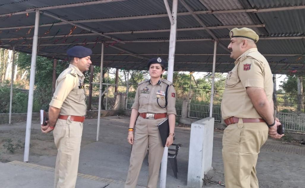 SSP Kathua Reviews Security Arrangements at Langer Points Along NH for SANJY-2026