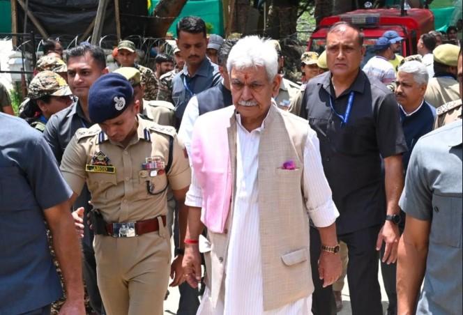 Lieutenant Governor visits Nunwan Base Camp, reviews management of Shri Amarnath Ji Yatra