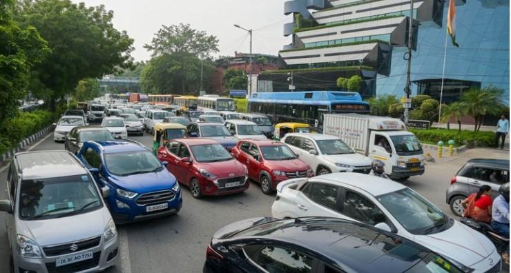 Govt doubles registration renewal charges for vehicles older than 20 yrs