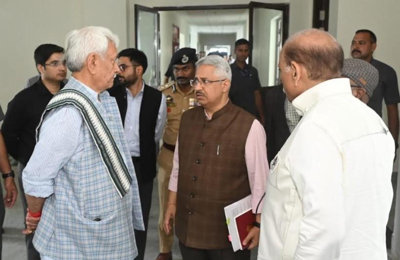 Lieutenant Governor conducts on-site inspection of Shri Amarnath Ji Shrine Board’s Yatri Niwas at Pantha Chowk