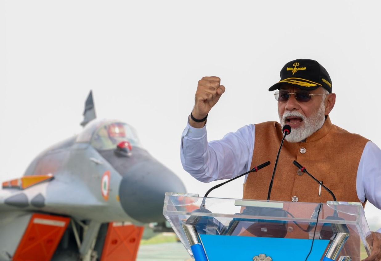 "Bharat ke taraf nazar uthane ka ek hi anjam--tabahi": PM Modi's stern warning to terror elements