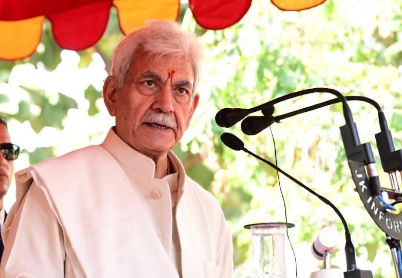 Let us dedicate ourselves to changing lives, guiding and supporting youth and build a more just and peaceful society: LG Sinha