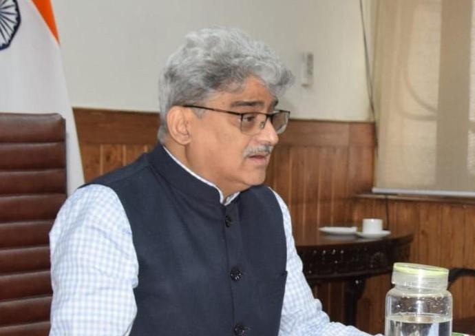 CS for leveraging technology, global tie-ups to popularise J&K handicrafts