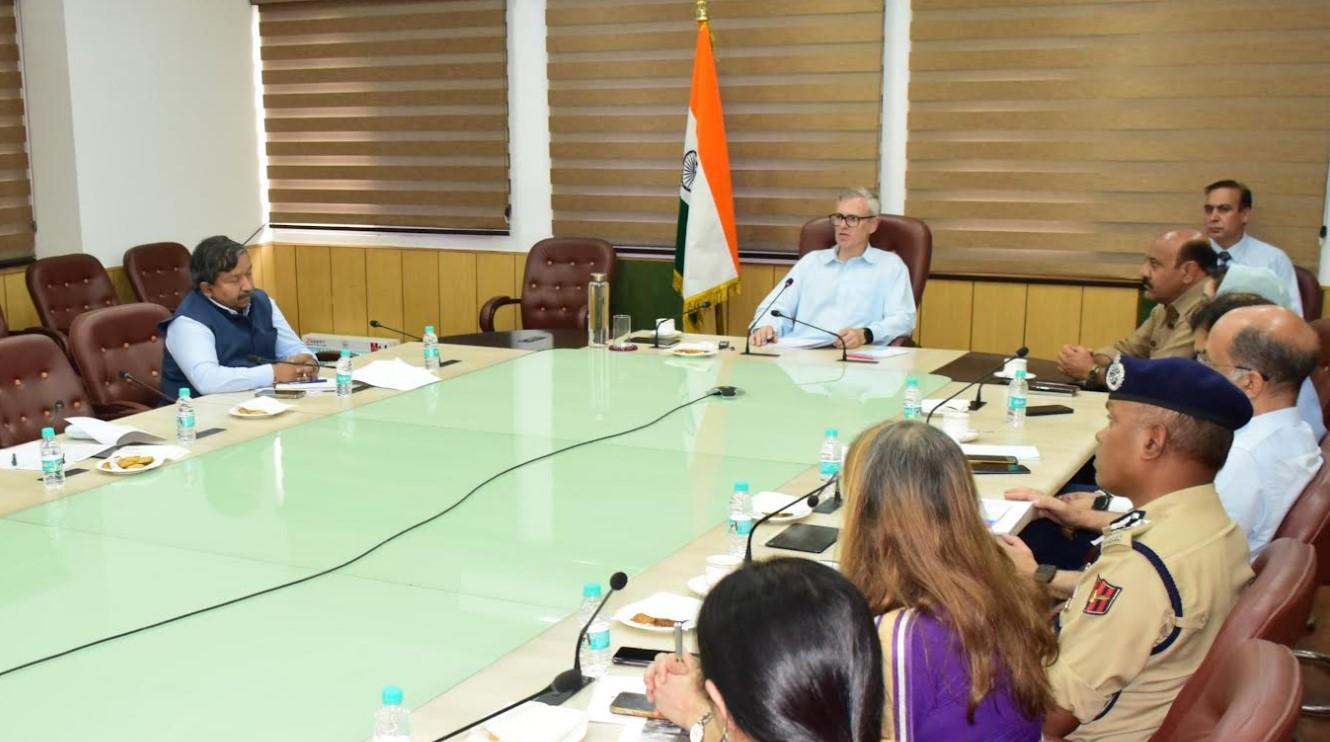 CM Omar Abdullah reviews essential services and supplies for summer season in Jammu division