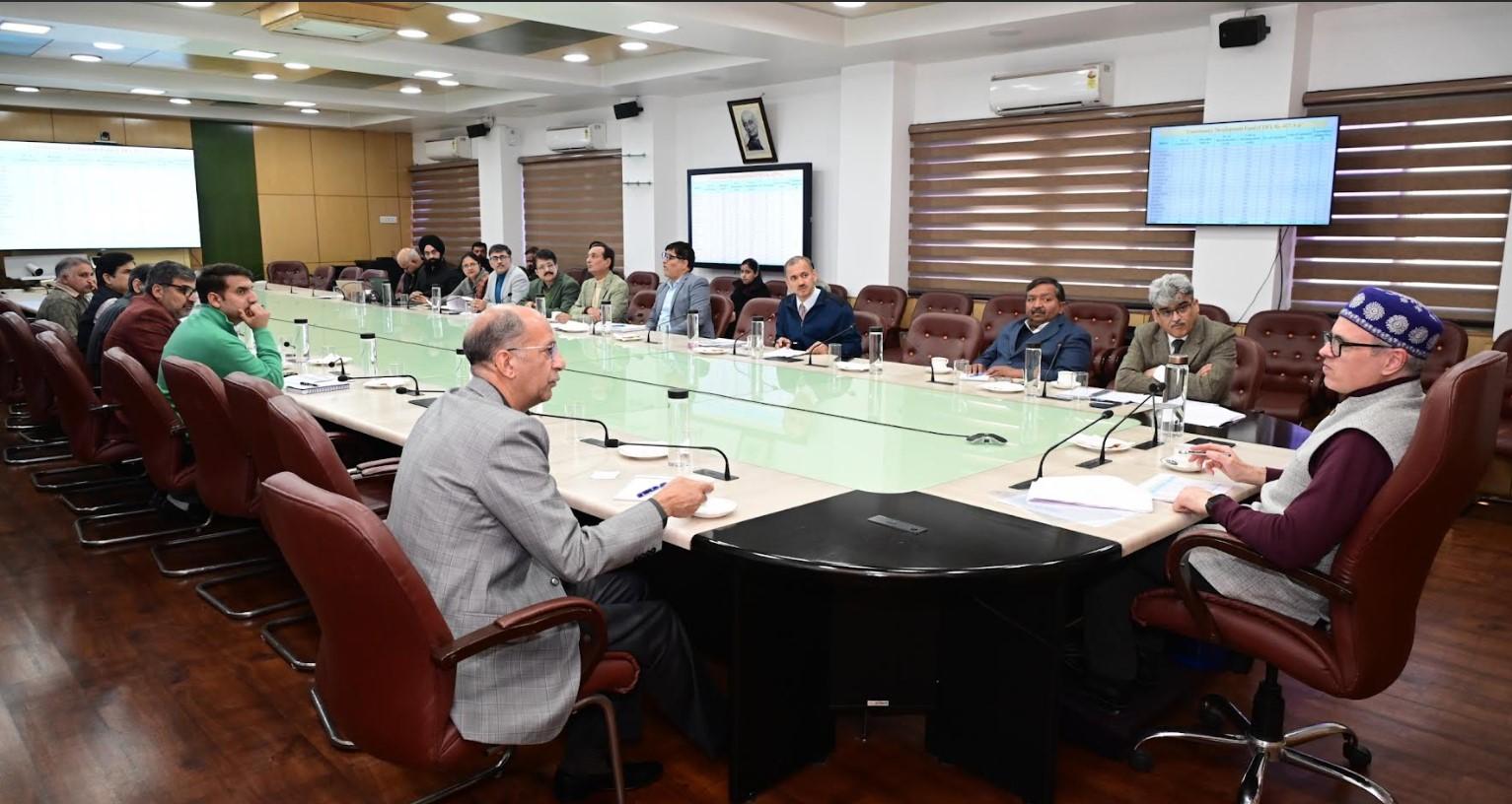 CM Omar Abdullah reviews District Capex, CDF, SASCI projects and Fiscal Indicators