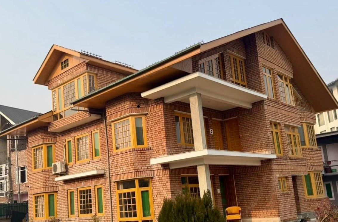 J&K ACB registered Disproportionate Assets case against, Director State Motor Garages