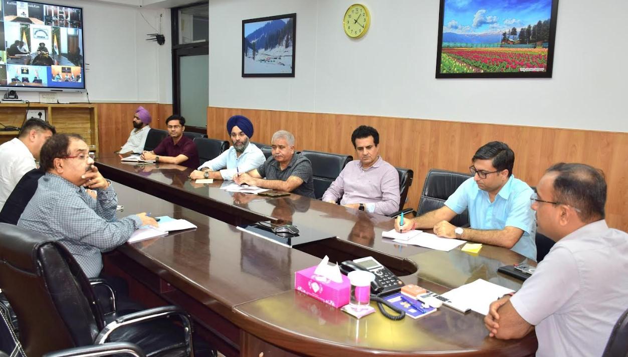 Div Com Jammu takes stock of damages, restoration works post torrential rains