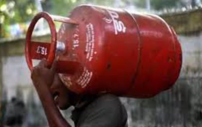 Cabinet approves continuation of Ujjwala gas benefits for 2025-26 at Rs 12,000 crore