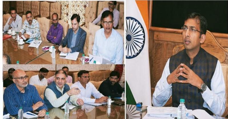 Div Com Kashmir Reviews Preparedness, Mitigation Plan in view of Weather Advisory
