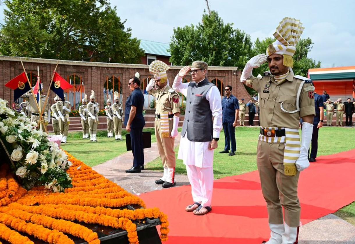 Will launch door to door signature campaign for J&K statehood: CM Omar on Independence Day