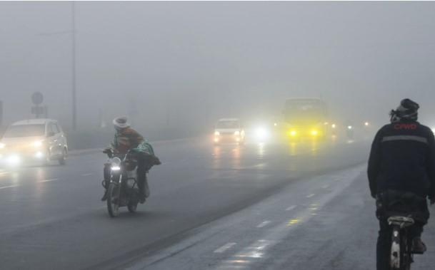Delhi records ‘very poor’ air quality amid cold wave, AQI at 346