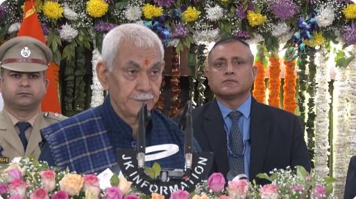 Despite Security Incidents and Natural Calamities, J&K Records 1.78 Crore Tourists in 2025: LG Sinha