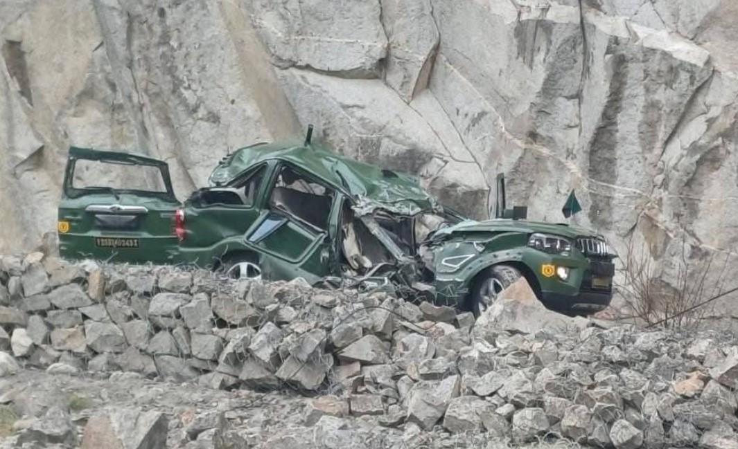 Lt Col among 2 soldiers dead, 3 officers injured after boulder hits Army vehicle in Leh.