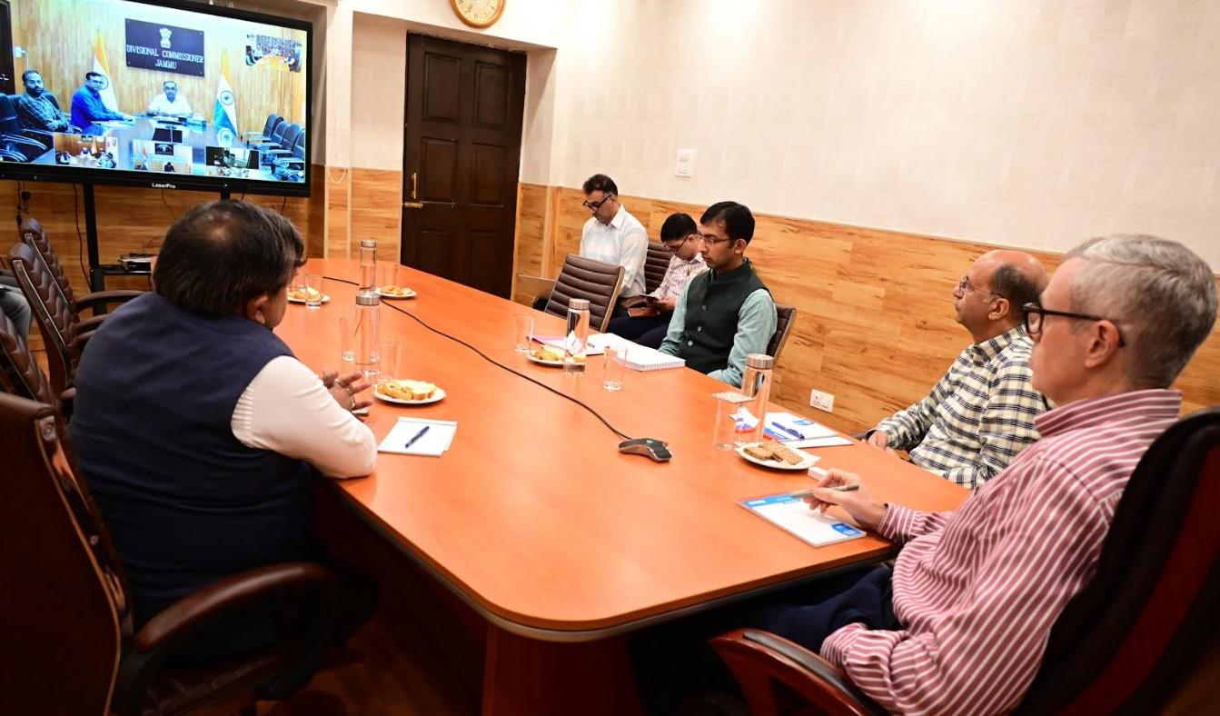 CM Omar Abdullah reviews restoration of Sgr-Jmu National Highway and other roads