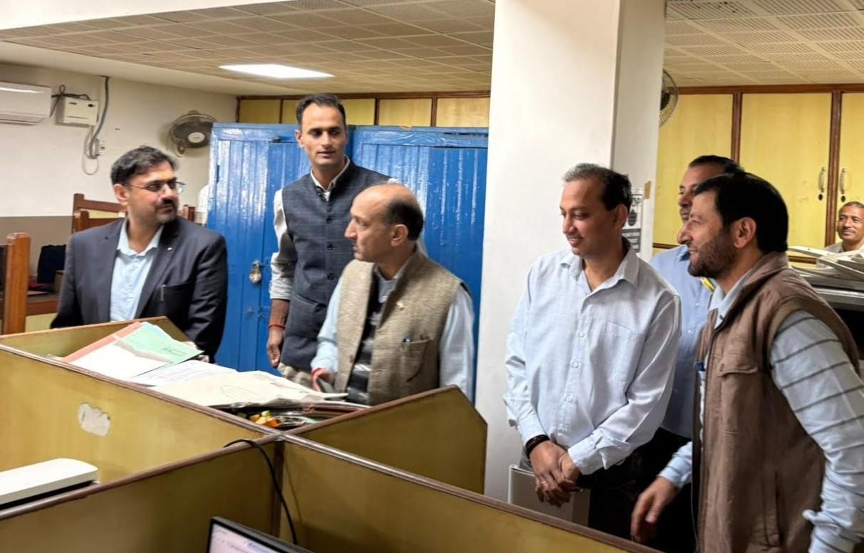 Satish Sharma inspects departmental offices on opening day of Darbar Move