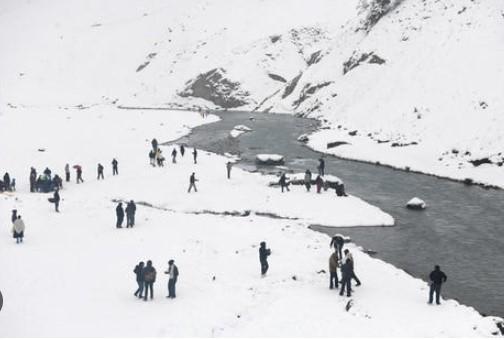 J&K records severe cold; snowfall, rain expected on Jan 26
