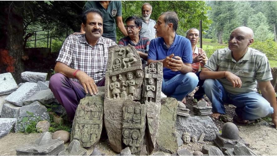 Ancient Hindu idols recovered during excavation in J-K’s Anantnag district