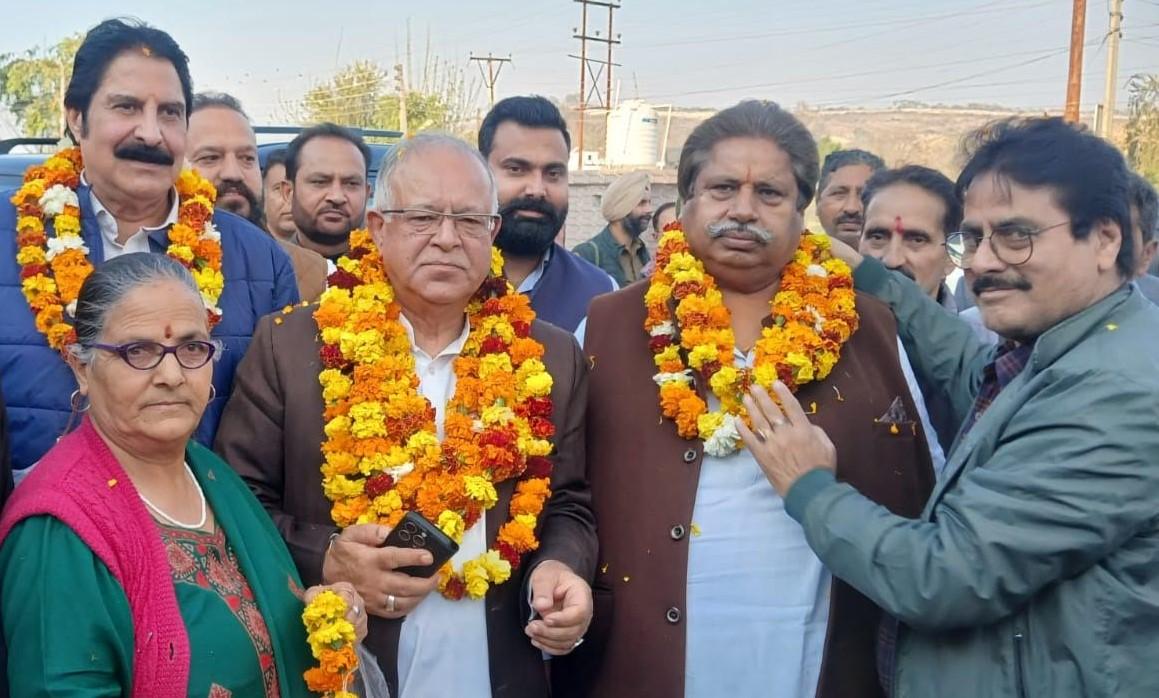 Karra asks government to send all party MLAs team to Kashmiri migrant camps