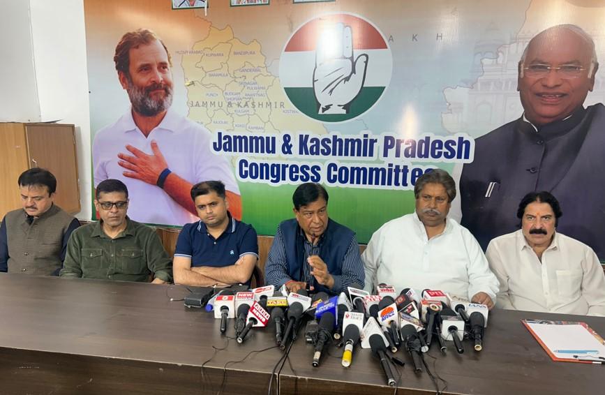 Cong to hold protests at all Districts on  March 9, against US  trade deal, surrender of PM Modi