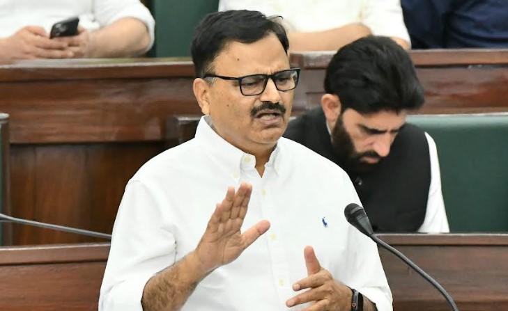 Jal Shakti Minister terms public role key to smooth water supply; appeals consumers to clear pending dues