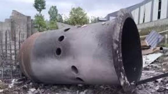 J-K: Juice factory steamer explodes; two dead