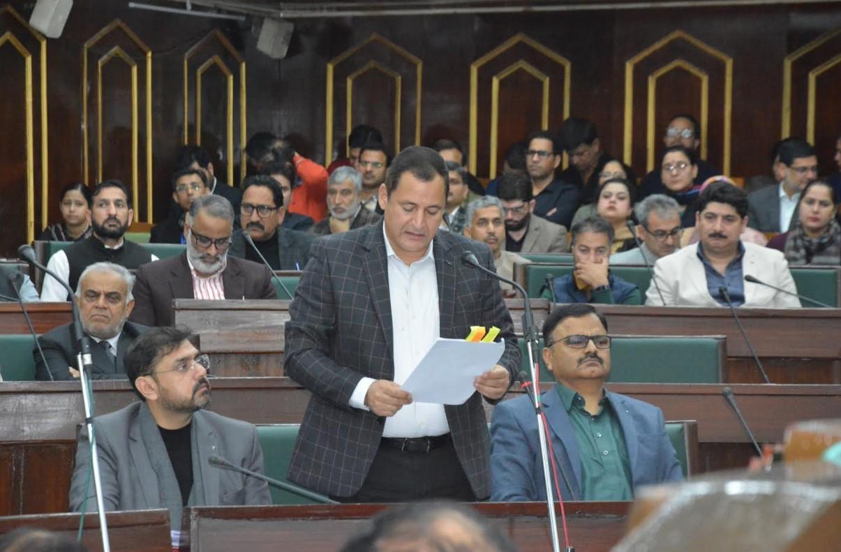 Govt allots 5 marla land for housing to 498 beneficiaries in JK, 442 under consideration: RDD Minister