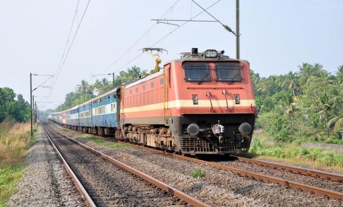 IRCTC Aadhaar authentication mandatory for general ticket booking in first 15 minutes from Oct 1