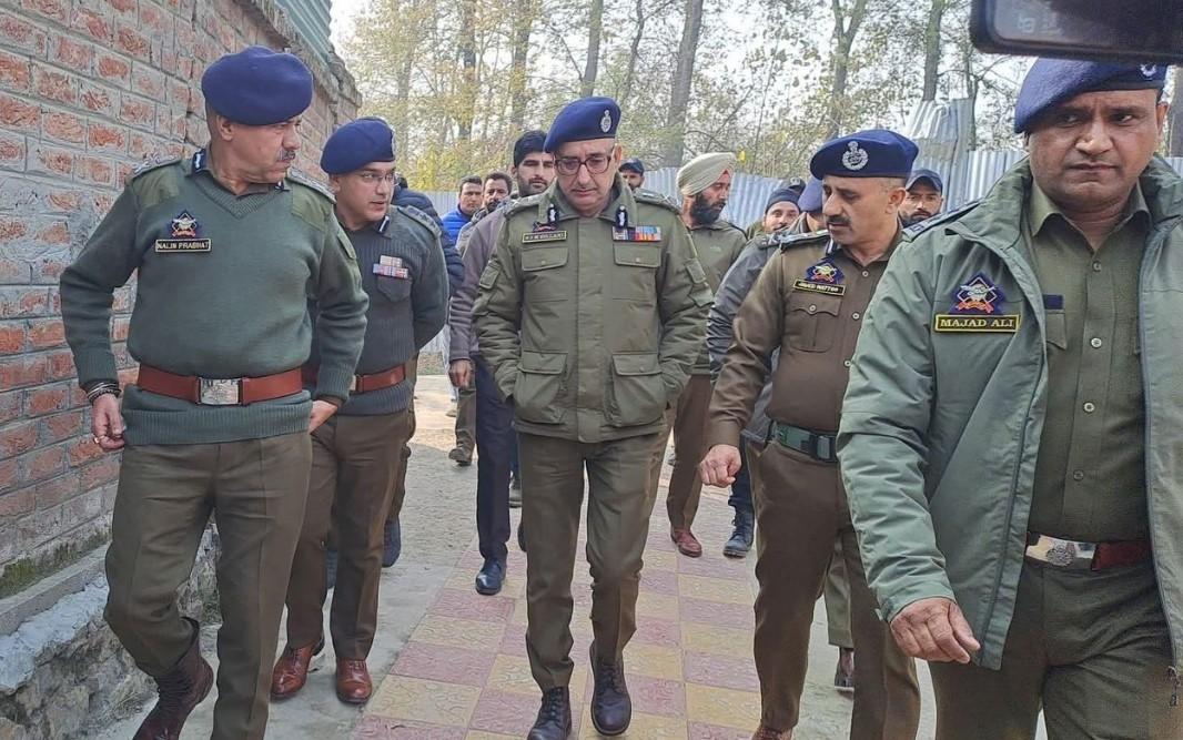 J&K DGP, Spl DG, IGP Kmr Senior Officers Visit Hariparigam Tral, Condoles Family of Martyred Crime Photographer Javaid Mansoor