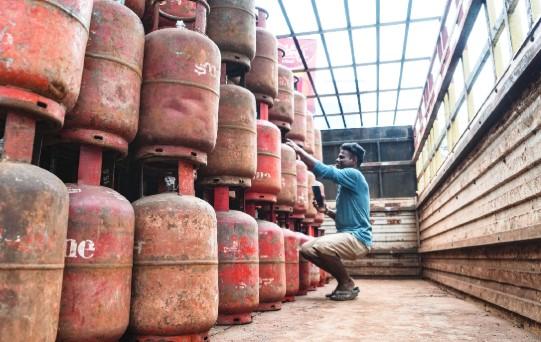 Govt advises states, UTs to take action against black marketing, hoarding