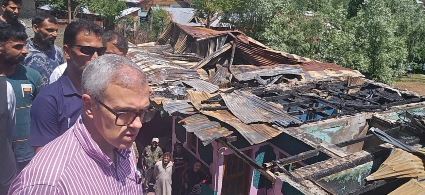 CM Omar Abdullah visits Tangdhar to assess situation; assures Govt help & construction of additional bunkers