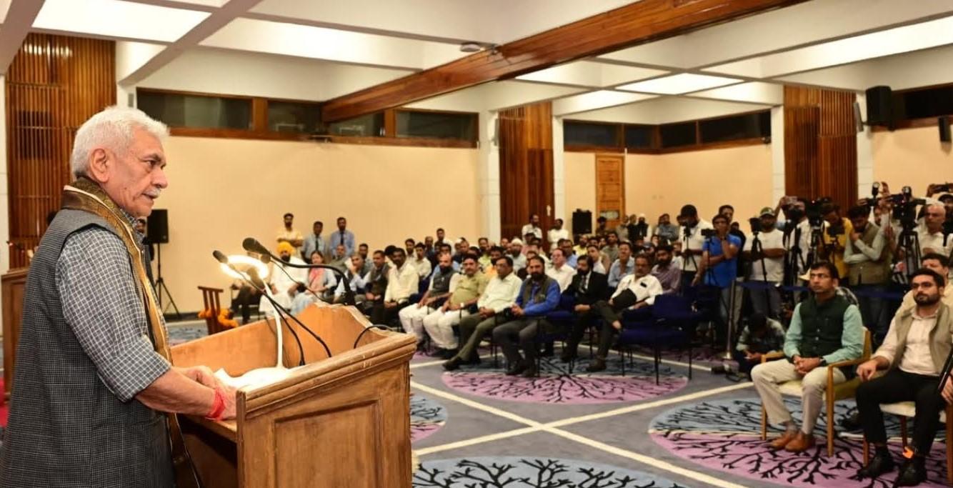 Lieutenant Governor felicitates the Awardees of International Buddha Peace and Bharat Ratna Dr. Bhim Rao Ambedkar Awards at Srinagar