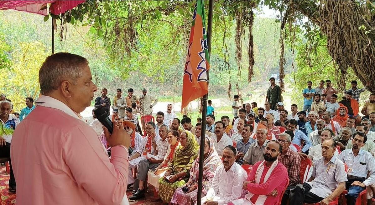 BJP J&K organizes Professional Meets and Viksit Bharat Sankalp Sabhas across J&K