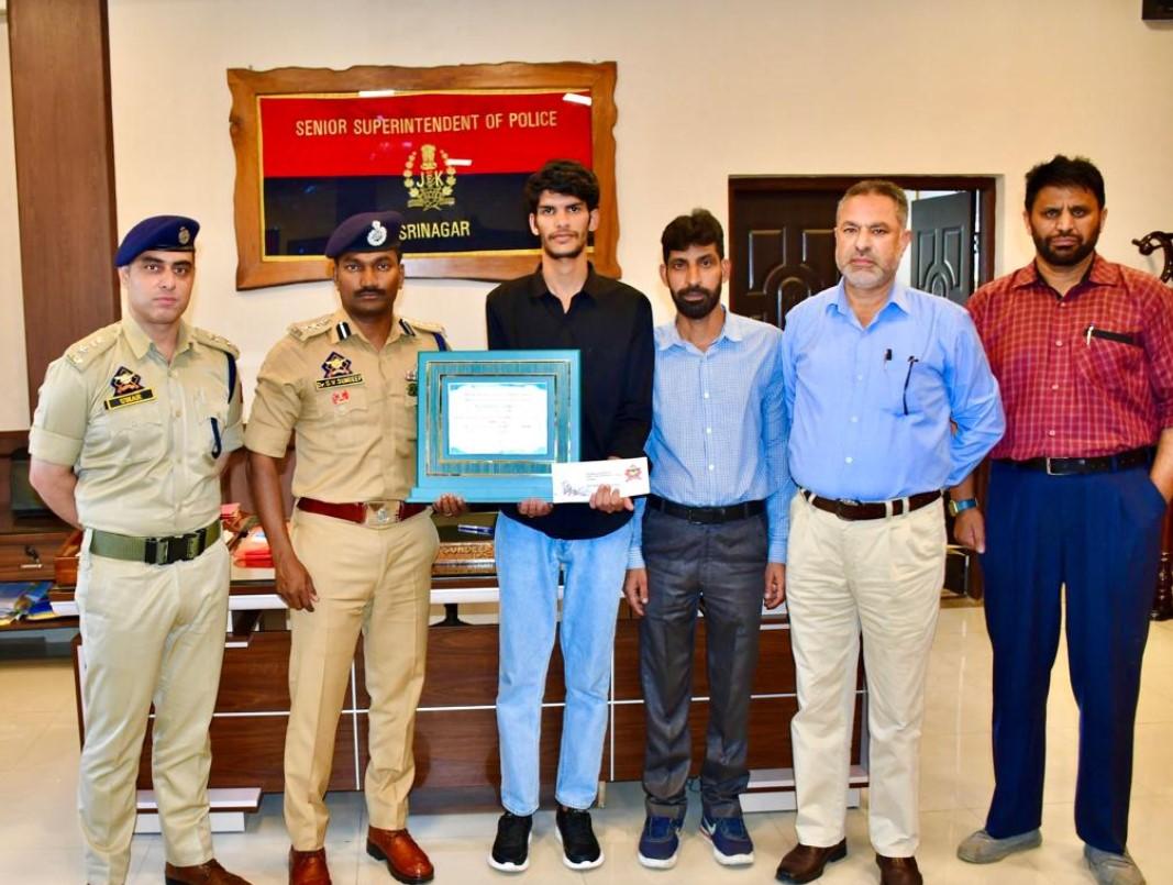 Srinagar Police Felicitates Son of SPO for Qualifying NEET