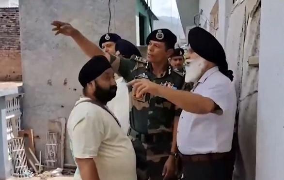 BSF DG visits J&K’s Poonch to assess impact of recent Pak shelling