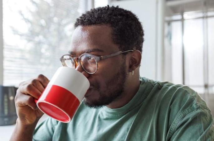 I stopped drinking tea first thing in the morning; this is how my body reacted