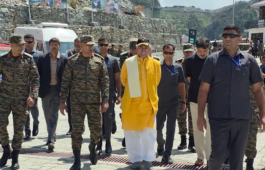 Lieutenant Governor inaugurates 'Shaurya Gatha' Complex at SM Hill in Tangdhar, Kupwara