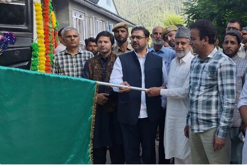 Satish Sharma inaugurates bus service from Baba Nagri to Rajouri
