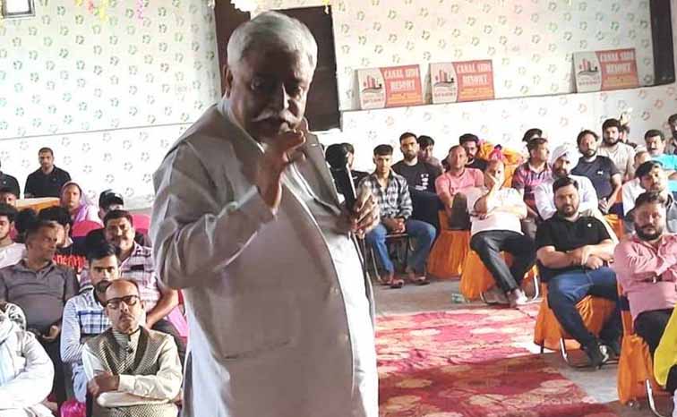 BJP not announcing candidates for 3 LS seats in J&K, fearing defeat: Sadhotra