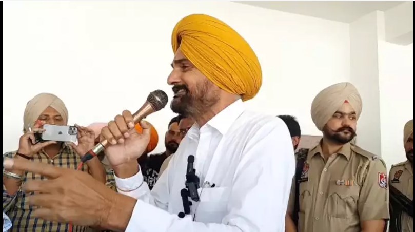 If no action within a month, will leave India: Sidhu Moose Wala's dad