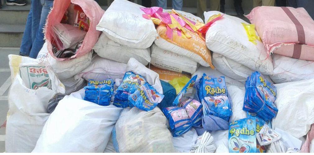 2500 kg banned polythene bags seized in J-K's Kathua one held