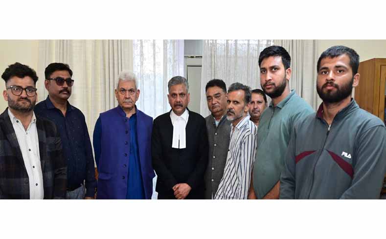 Lt Governor meets Family members of missing Seaman