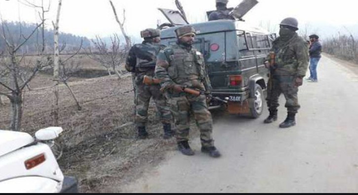 Militants attack SF party with grenade in south Kashmir, no injury reported