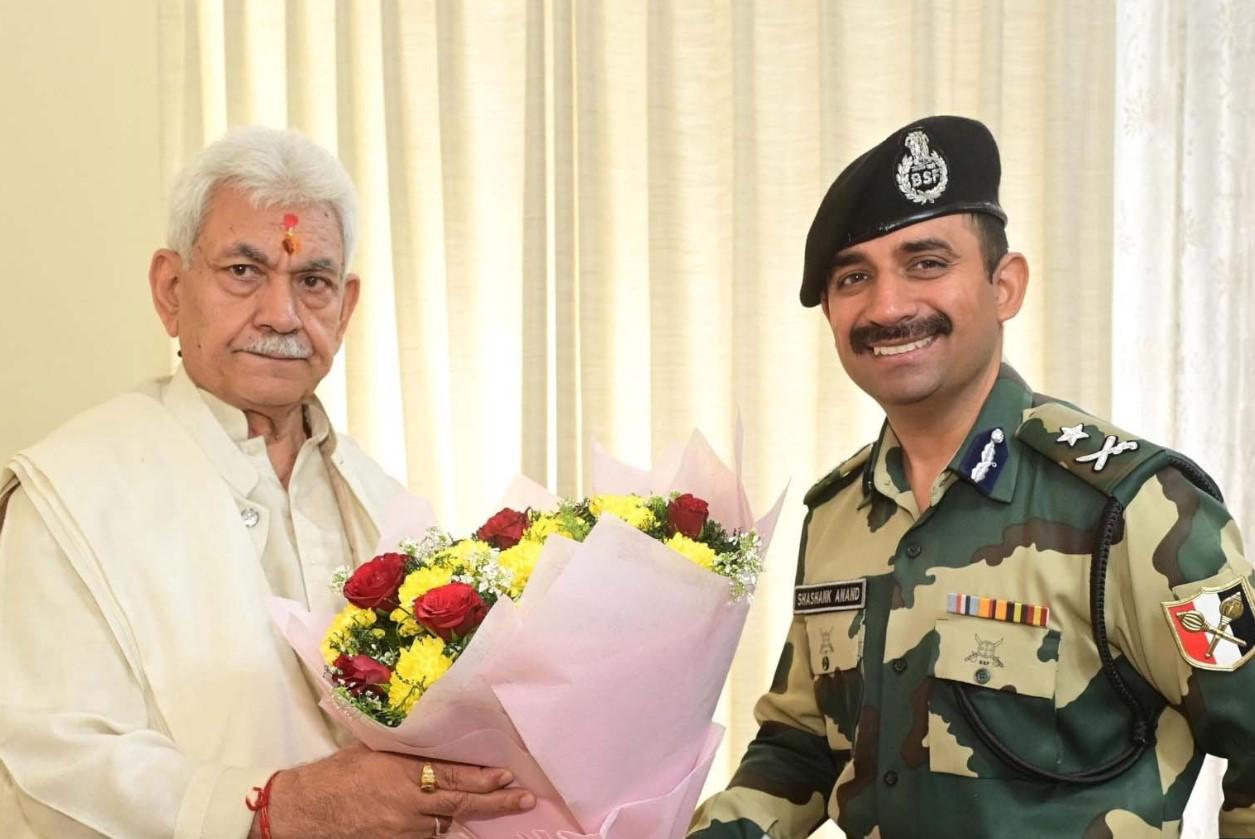 Newly appointed BSF IG discusses border security with J-K LG