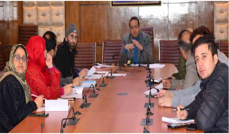 Saurabh Bhagat chairs meeting on solarization of govt buildings