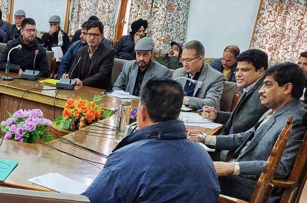 2000 vital projects to be completed by March 2021 in JK: AK Mehta