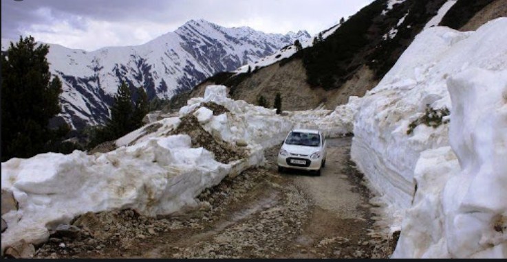 Mughal road still closed, no traffic on Kashmir highway, Leh road uncertain